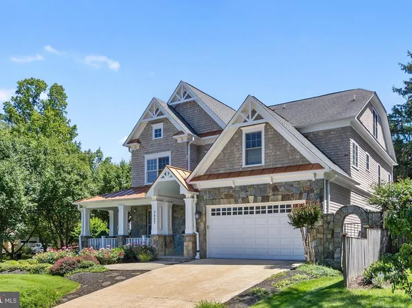 7527 Westfield Dr, Bethesda, MD 20817