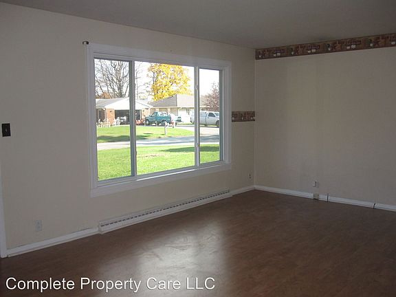 2nd image of 3317 N Lanewood Dr