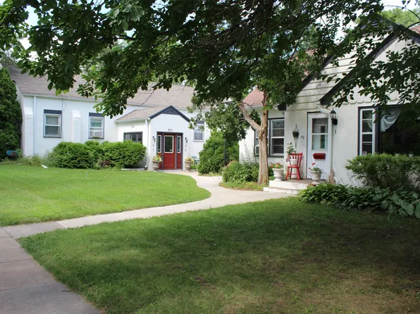 317 2nd St E #1, Waconia, MN 55387