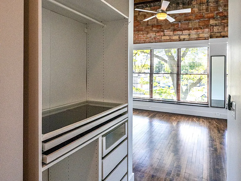922 N Main St #212 — Photo 20