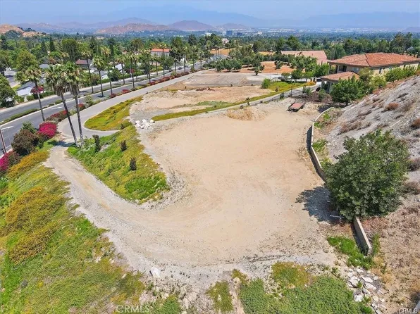 5696 Royal Ridge Ct #4, Riverside, CA 92506