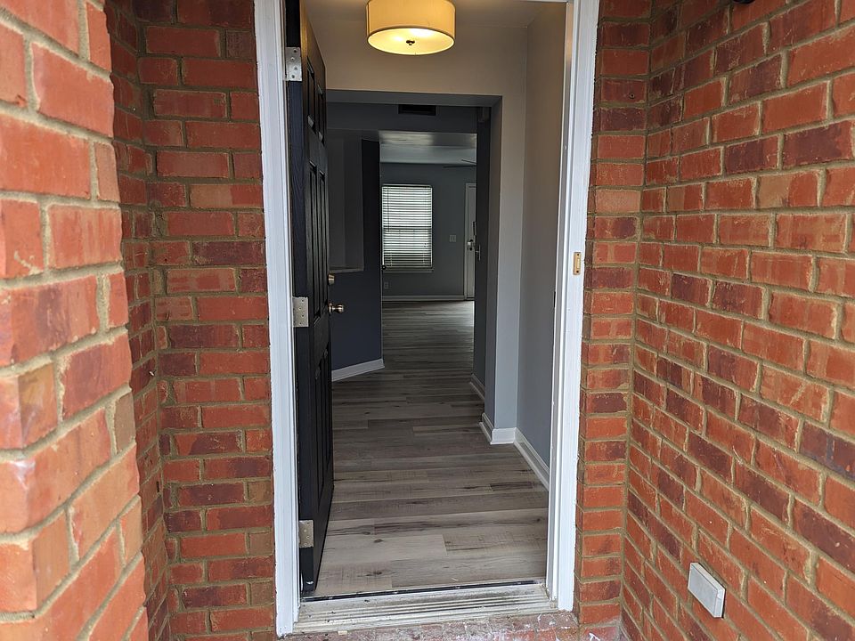Welcome to your new home! Nice entryway with alcove for mail and a mudroom style hallway.