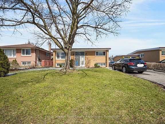 2nd image of 8 Caulfield Rd