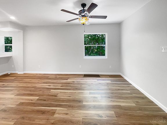 5th image of 155 Bonham Rd