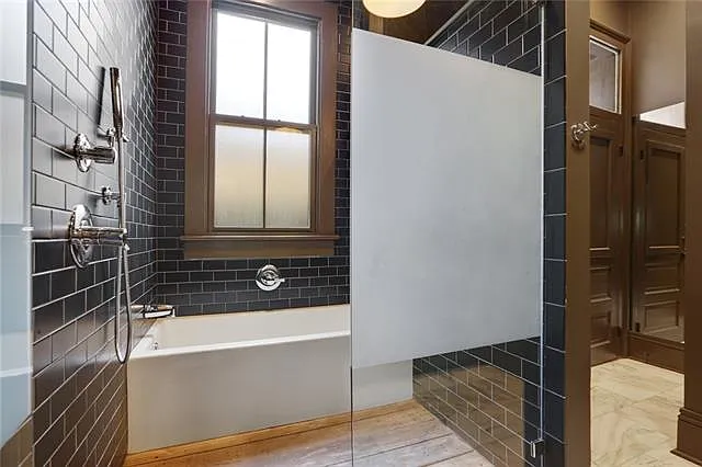 3439 Baronne St — Photo 15