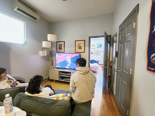 Rented by RELEASE NY | media 17