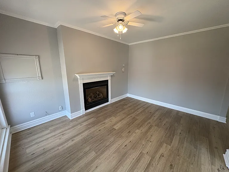 144 Locke St S #5 — Photo 7