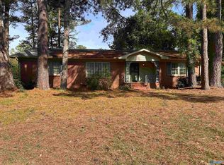 1420 Carol Ln SE, Decatur, AL 35601