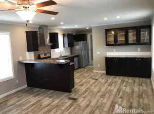 6530 North Ave SW, Cedar Rapids, IA 52404