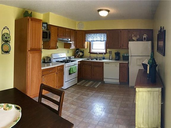 2nd image of 3 Cathedral Ct