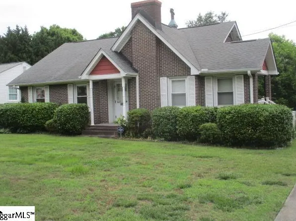 210 Donnan Rd, Taylors, SC 29687