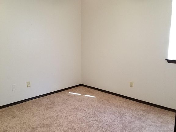 5th image of 1213 SW 77th Pl