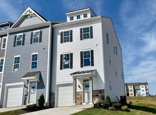 137 Mossdale Blvd, Falling Waters, WV 25419