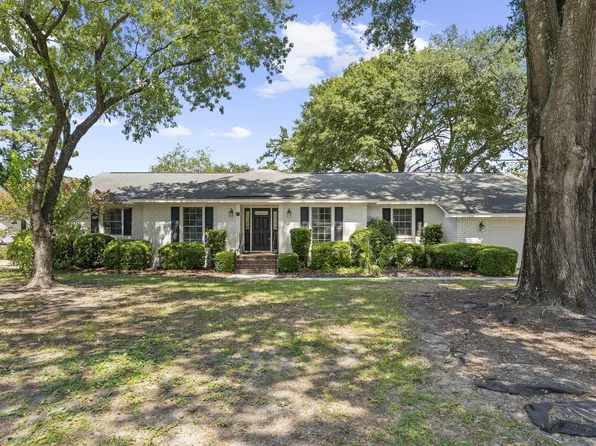 908 Searle Ct, Mount Pleasant, SC 29464