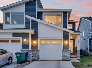 1517 E Bayview Point SW, Airdrie, AB T4B5K1