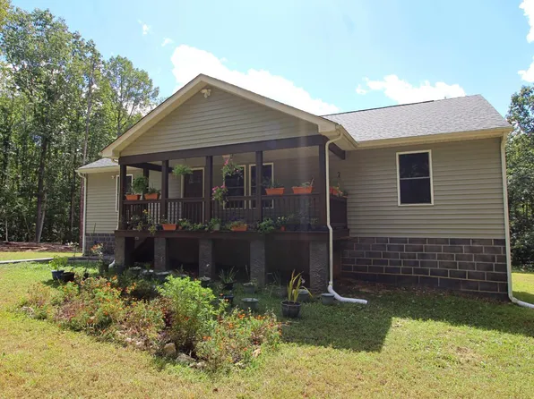 370 Campbell Meadows Ter, New Canton, VA 23123