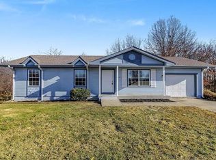 314 E 17th St, Kearney, MO 64060