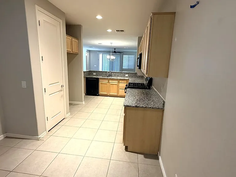 41320 W Palmyra Ln — Photo 4