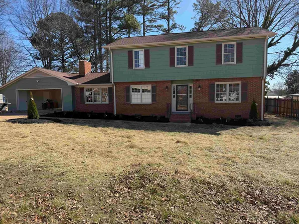 106 Forestdale Dr, Boiling Springs, SC 29316