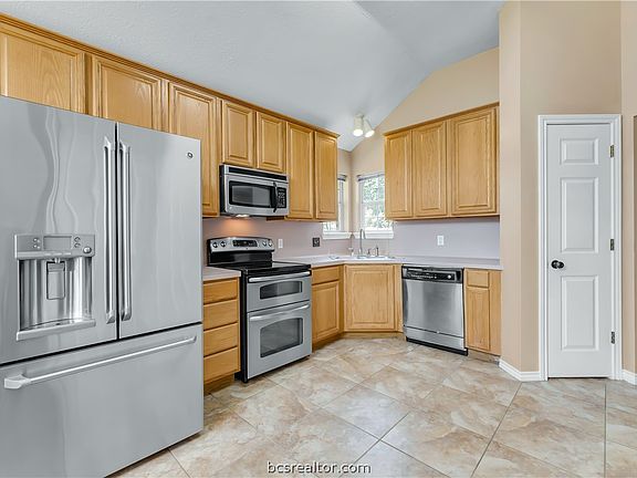 4th image of 1803 Song Sparrow Ln