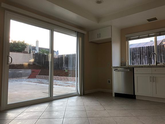 5th image of 14784 Velvet St