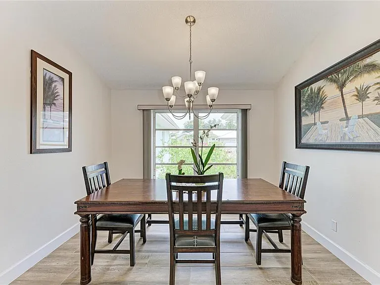 405 Bayside Ln — Photo 13