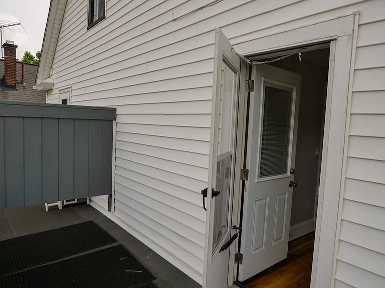 1193 Hall Ave — Photo 22