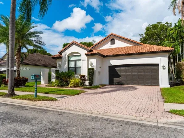 1441 Lacosta Dr E, Pembroke Pines, FL 33027