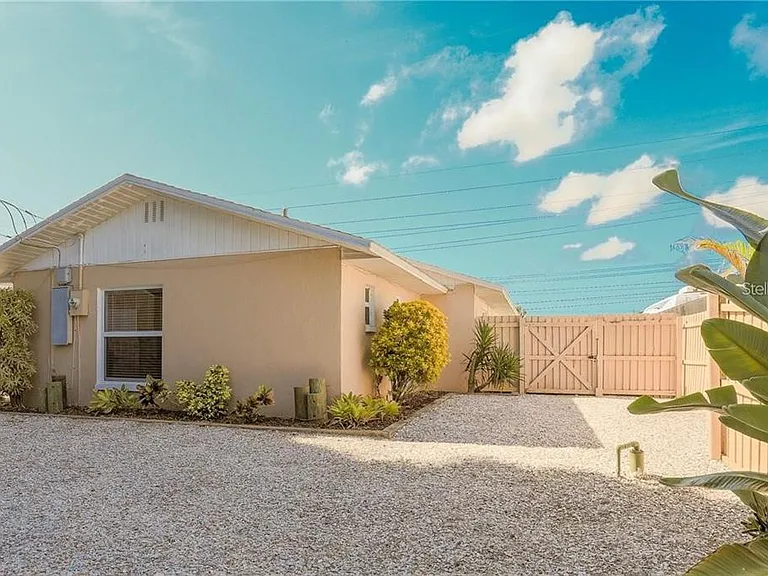2907 Hyde Park St — Photo 1