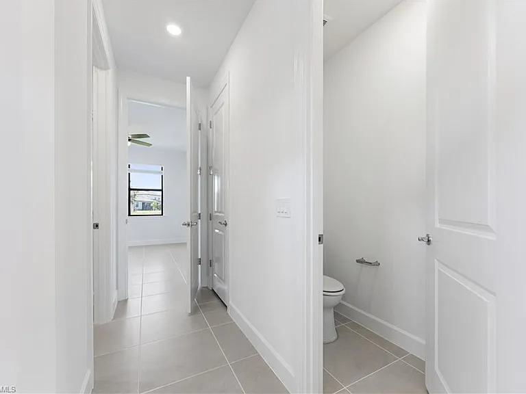 19226 Hinkley Dr — Photo 23