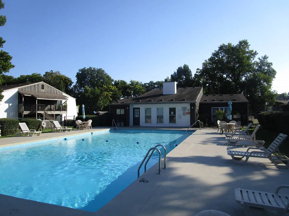 Peppertree Apartments — Photo 2