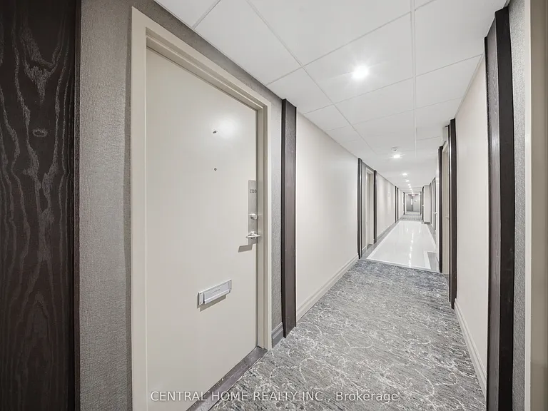 30 Gloucester St #1110 — Photo 6
