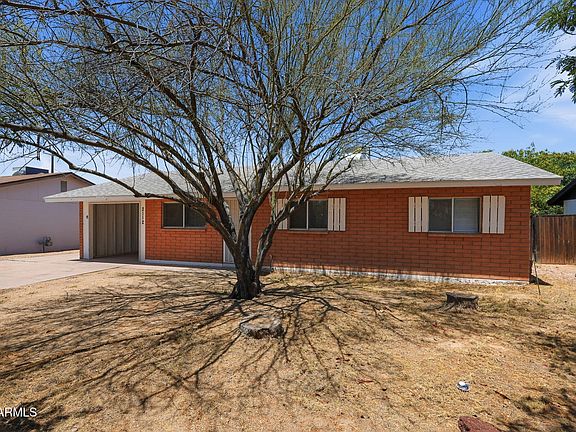 2nd image of 2112 W DAHLIA Drive