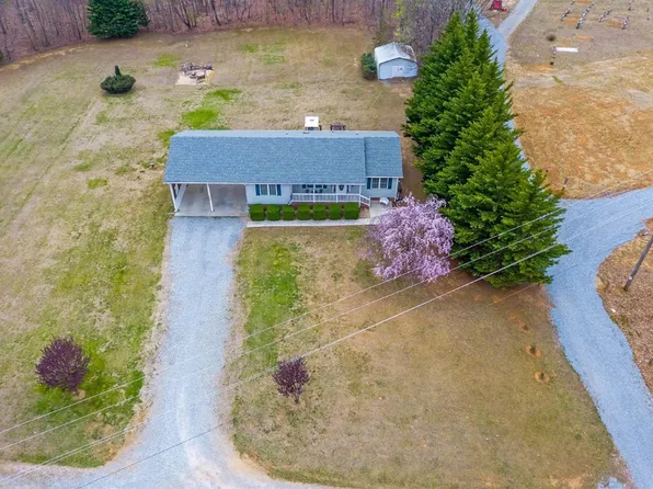 1098 Saint Paul Church Cir, Forest, VA 24551