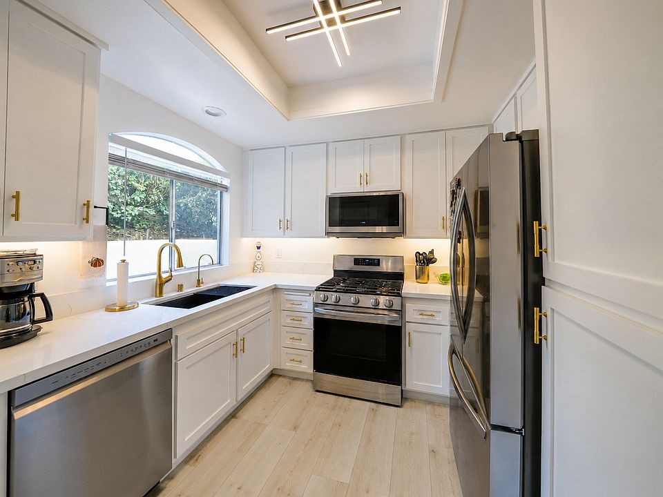 1st image of 30902 Clubhouse Dr Unit 19C