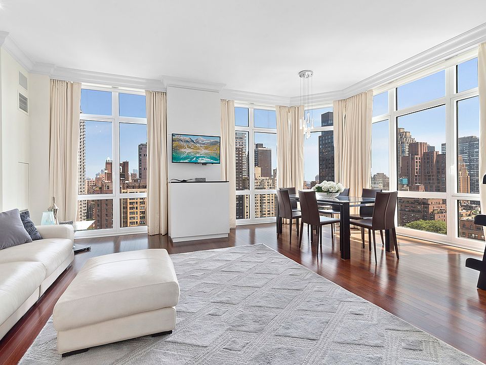 1st image of 300 E 55th St APT 17D