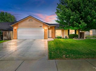 602 E Chateau Dr, Meridian, ID 83646