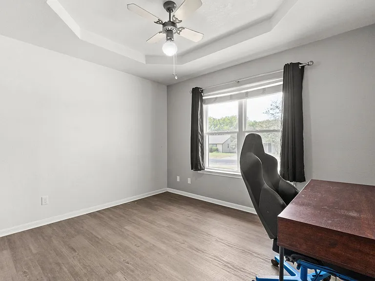 2210 Barry Dr — Photo 18