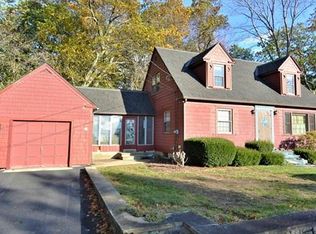 45 Broadway St, Clinton, MA 01510