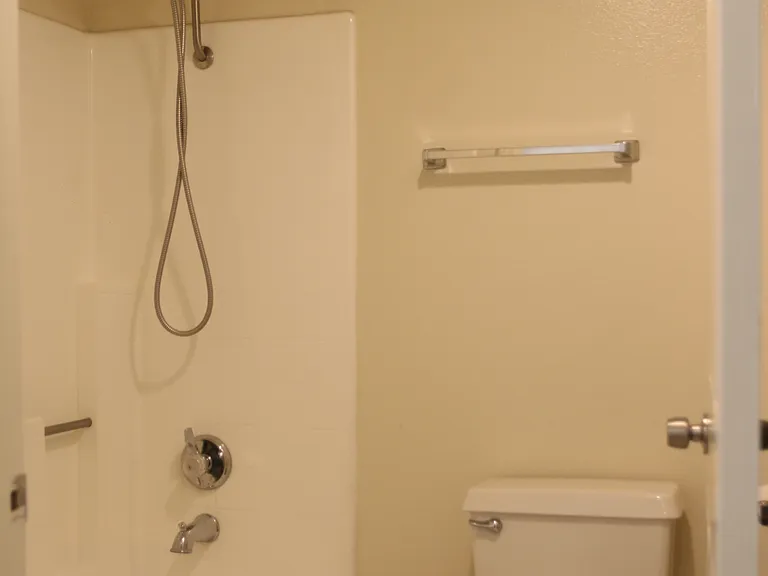 Saticoy Residences — Photo 12