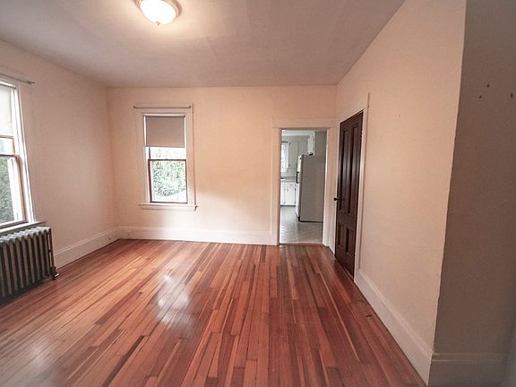 2nd image of 279 Railroad Ave #279