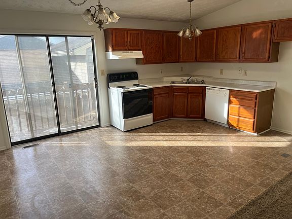 5th image of 11054 Amburg Ct