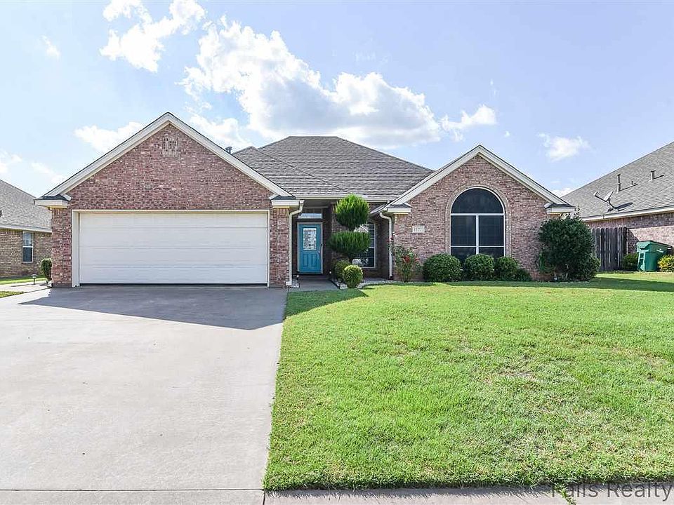 1st image of 1122 Regency Dr