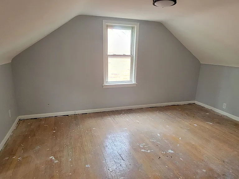 21607 Libby Rd — Photo 12