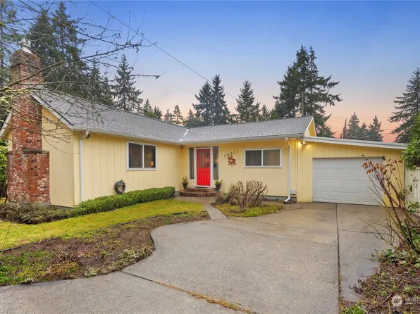 14011 Roslyn Place N, Seattle, WA 98133