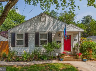 514 Woodston Rd, Rockville, MD 20850