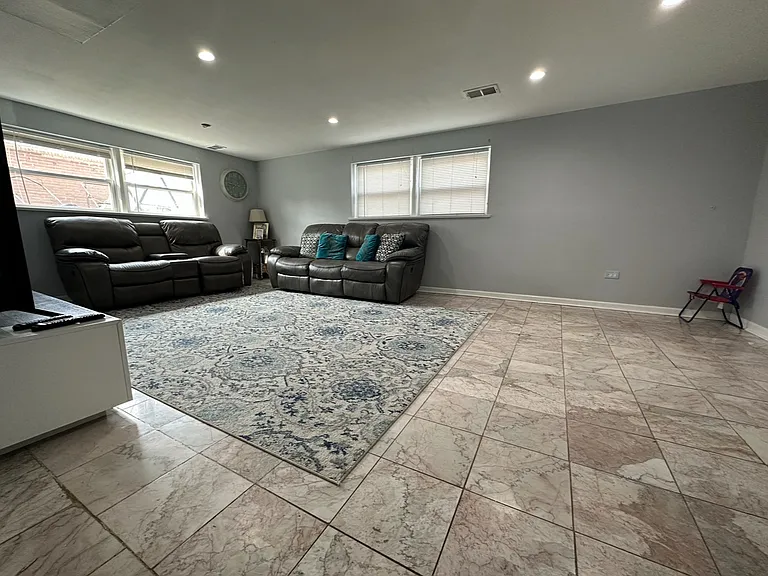 8344 Kedvale Ave — Photo 4