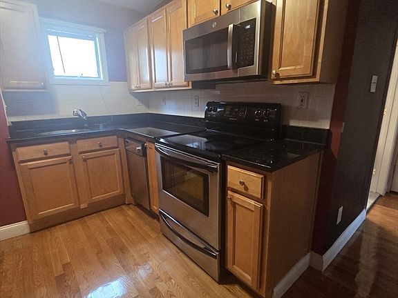 4th image of 134 Boston St #1B