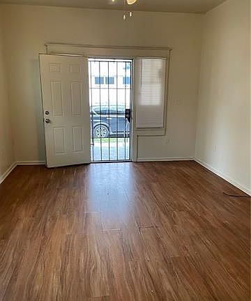 3rd image of 4214 S Miro St