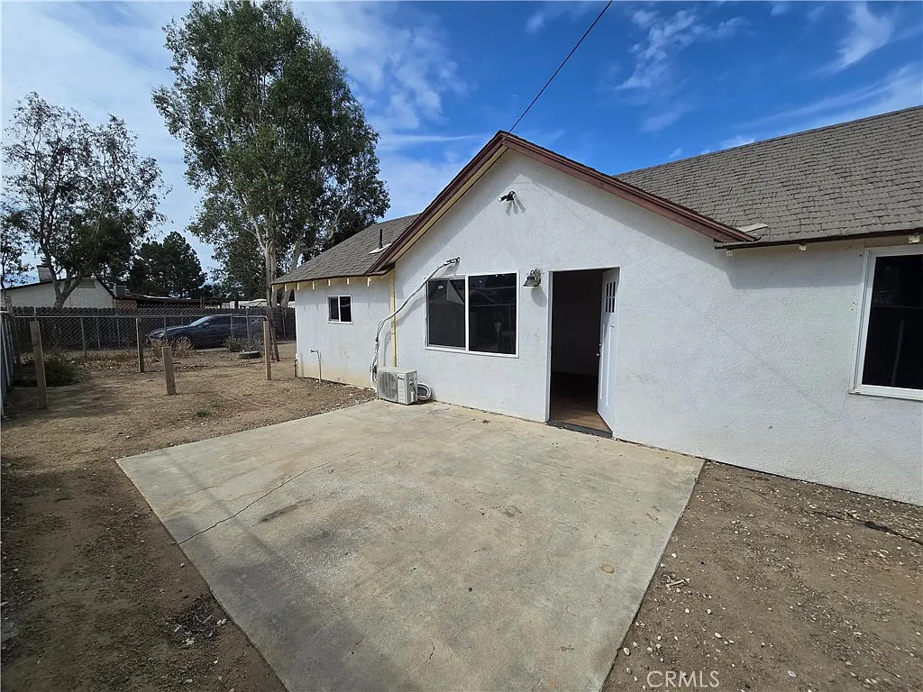 2 bed, 800 sqft, $2,900 — Photo 1